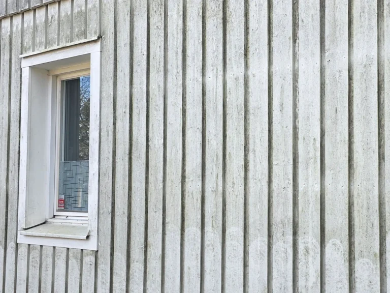 Fasadmålning Nacka Före-bild